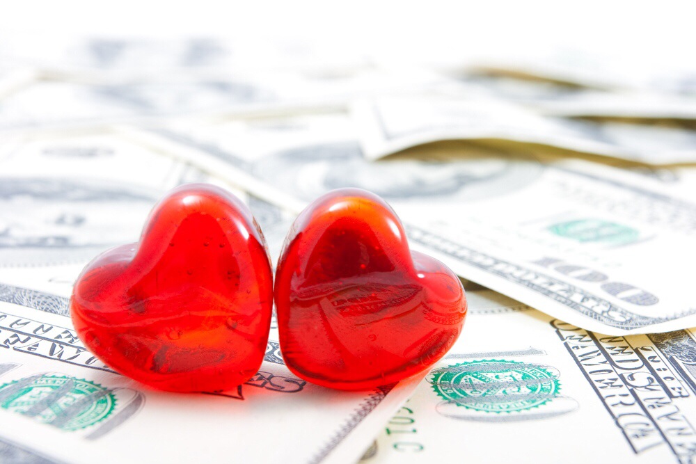 Dinero y amor: ¿El agua y aceite de las relaciones de pareja?. Psicologos CDMX
