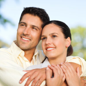 Cinco temas de los que tiene que hablar la pareja antes de vivir juntos o casarse Pareja y familia